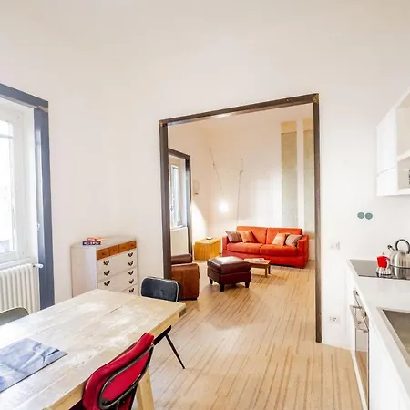 Vintage And Design In The Heart Of Vibrant Pigneto *