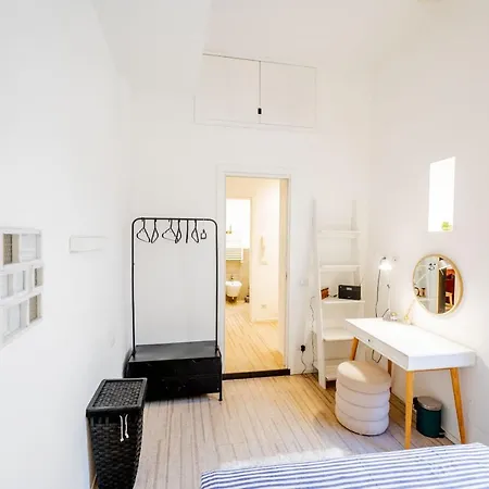 Apartment Vintage And Design In The Heart Of Vibrant Pigneto